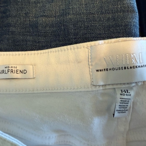 WHBM Mid-Rise Everyday Soft Denim™ Girlfriend Jeans - Picture 8 of 8